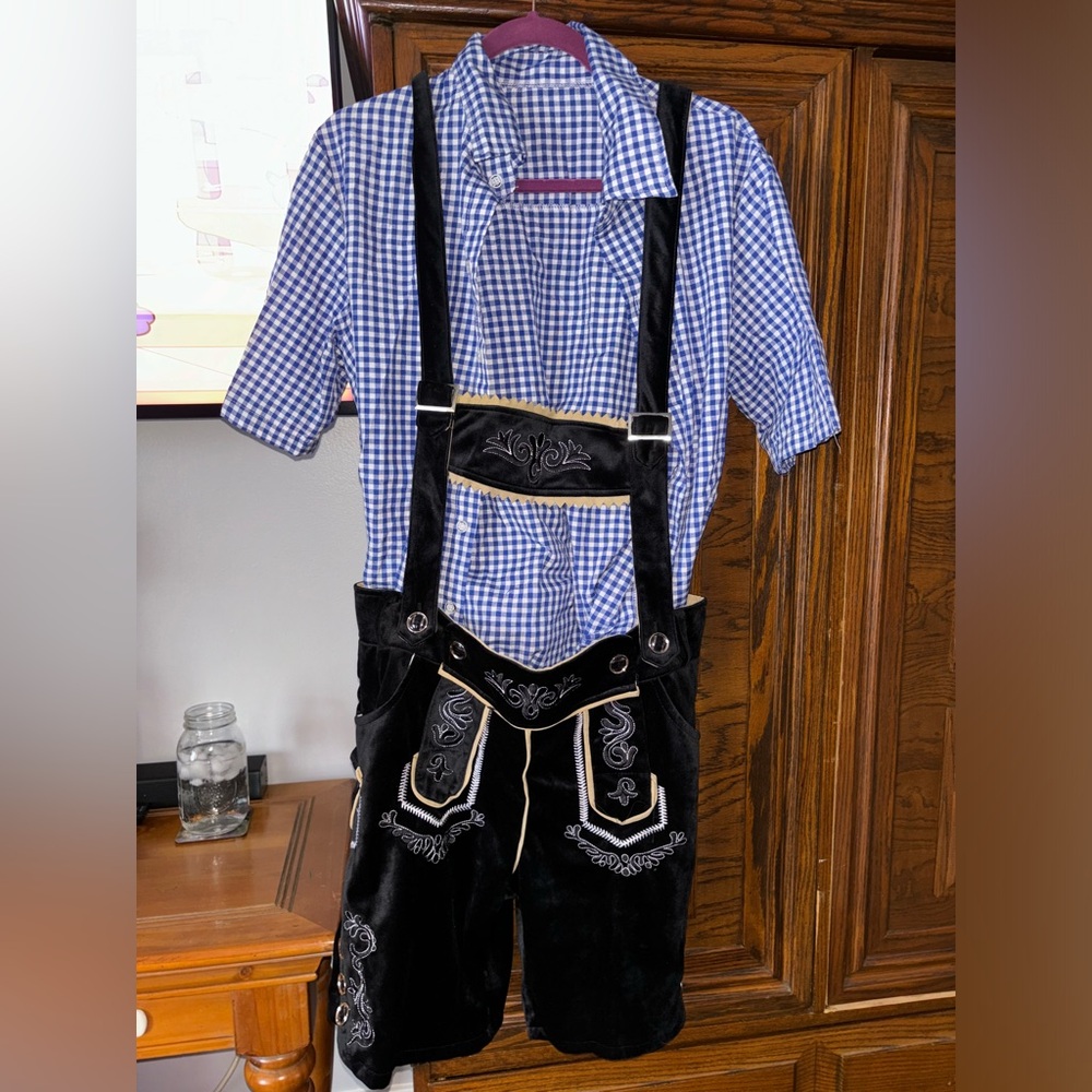 Men’s lederhosen costume L